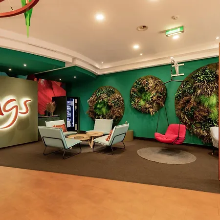 Hotel Rugs Hotel Augsburg, Trademark Collection By Wyndham