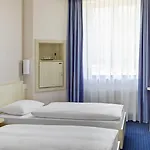 Hotel Rugs Augsburg, Trademark Collection By Wyndham