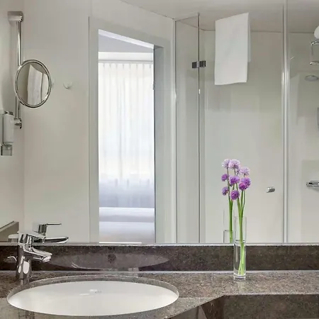 Rugs Hotel Augsburg, Trademark Collection By Wyndham Augsburgo