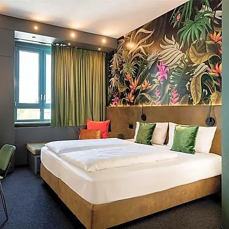 Отель Rugs Augsburg, Trademark Collection By Wyndham Аугсбург