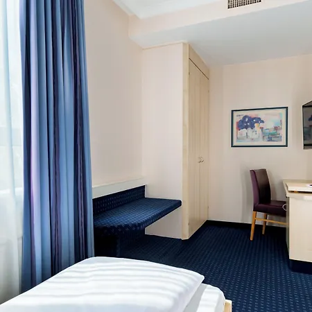 Отель Rugs Augsburg, Trademark Collection By Wyndham Аугсбург